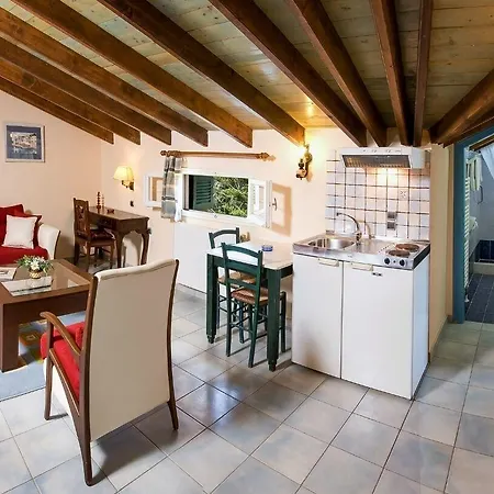 Appart hôtel Yannis 3*